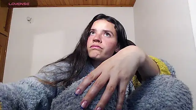 Snapshot of Skylar_Serenity chatting on November 2025 12:03:02 AM Skylar Serenity online show from November 2025 12:03:02 AM