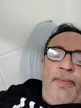 Snapshot of Txacas chatting on September 2025 10:37:02 PM Txacas online show from September 2025 10:37:02 PM