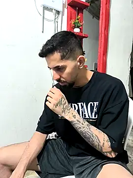 Snapshot of giannis090 chatting on October 2025 05:32:02 PM giannis090 online show from October 2025 05:32:02 PM