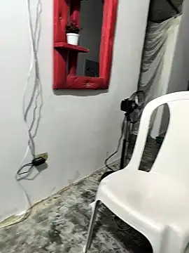 Snapshot of giannis090 chatting on October 2025 07:45:01 PM giannis090 online show from October 2025 07:45:01 PM