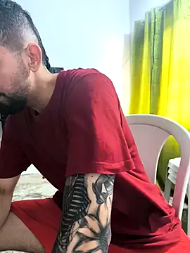 Snapshot of giannis090 chatting on October 2025 07:27:01 PM giannis090 online show from October 2025 07:27:01 PM