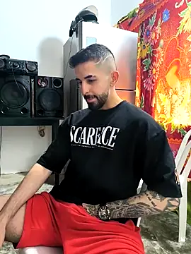 Snapshot of giannis090 chatting on November 2025 07:15:02 PM giannis090 online show from November 2025 07:15:02 PM