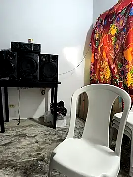 Snapshot of giannis090 chatting on November 2025 09:31:02 PM giannis090 online show from November 2025 09:31:02 PM