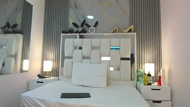 VanessaHard as online show from October 2025 02:18:02 PM