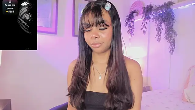 theLayla DH online show from September 2025 07:48:01 PM