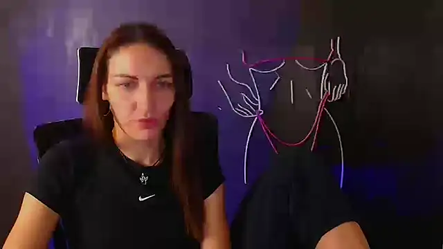 Snapshot of Aurora_Loveu chatting on October 2025 12:33:02 AM Aurora Loveu online show from October 2025 12:33:02 AM