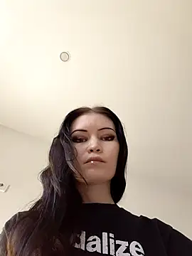 Snapshot of DragonFoxie chatting on October 2025 08:40:01 AM DragonFoxie online show from October 2025 08:40:01 AM