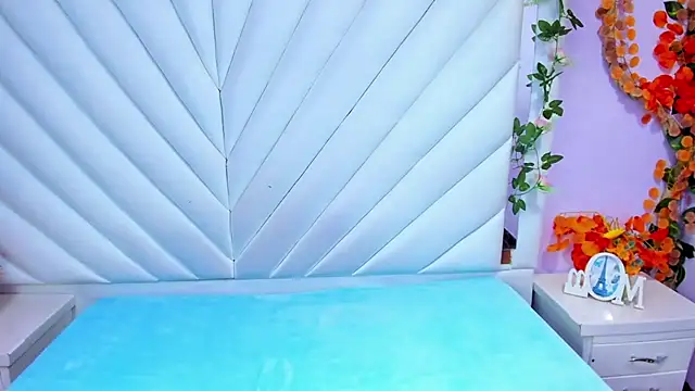 Snapshot of _Luna_Bennett chatting on October 2025 12:50:01 PM Luna Bennett online show from October 2025 12:50:01 PM