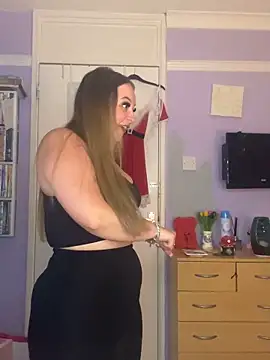 Snapshot of SexySashaxox chatting on December 2025 10:15:01 PM SexySashaxox online show from December 2025 10:15:01 PM