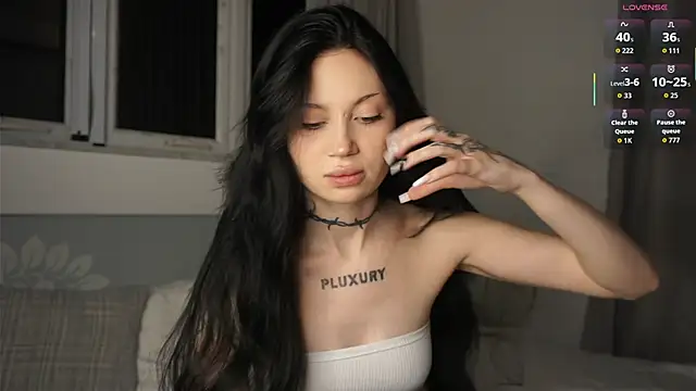 Alice 1n Wonderland  online show from October 2025 03:25:02 PM