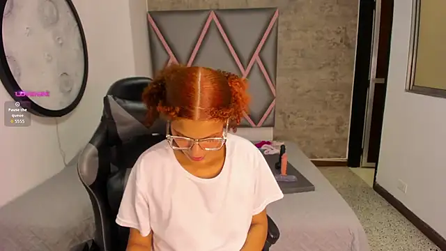 Snapshot of chubby_sexy_ chatting on September 2025 12:48:01 PM chubby sexy online show from September 2025 12:48:01 PM