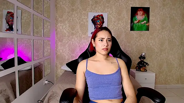 RedDoll Eup online show from September 2025 07:14:02 PM