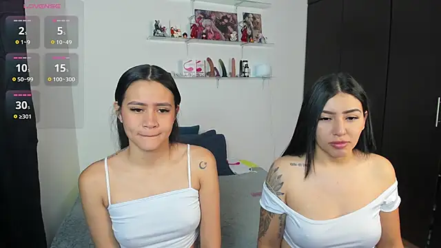 Snapshot of marianaandvalen chatting on November 2025 11:21:01 AM marianaandvalen online show from November 2025 11:21:01 AM