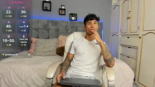 Frank98  online show from September 2025 07:49:02 PM