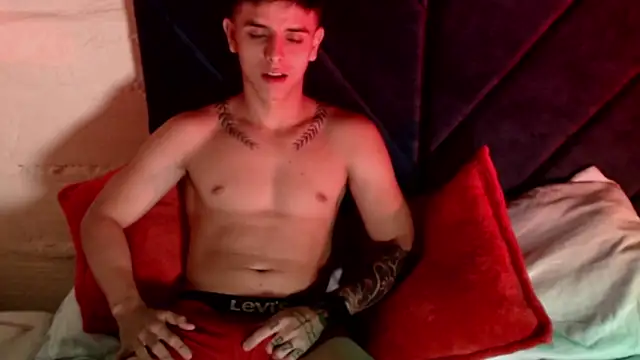 DOMINIC ZETA online show from November 2025 03:39:02 AM