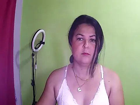 anapaulaa online show from November 2025 01:05:02 AM