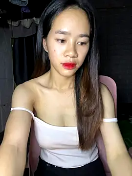 TiNa 04 online show from September 2025 10:54:01 PM