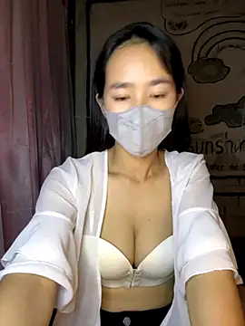 TiNa 04 online show from October 2025 10:21:02 PM