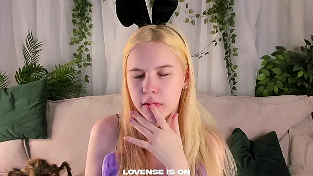 ElizSpieth online show from October 2025 01:33:02 AM