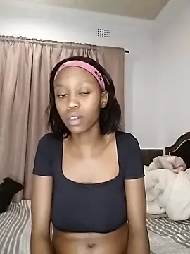 Snapshot of LonelyQueenxx25 chatting on September 2025 04:34:02 PM LonelyQueenxx25 online show from September 2025 04:34:02 PM