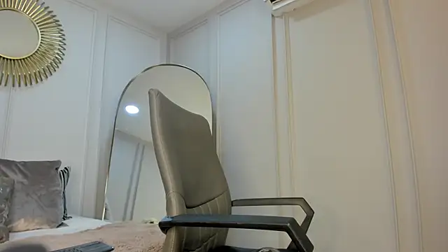 Snapshot of CharlotteBrownn_ chatting on September 2025 12:22:02 AM CharlotteBrownn online show from September 2025 12:22:02 AM