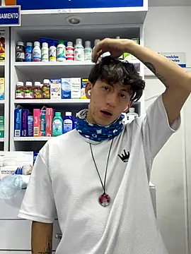 MaxiDoctor1 online show from September 2025 09:59:02 PM