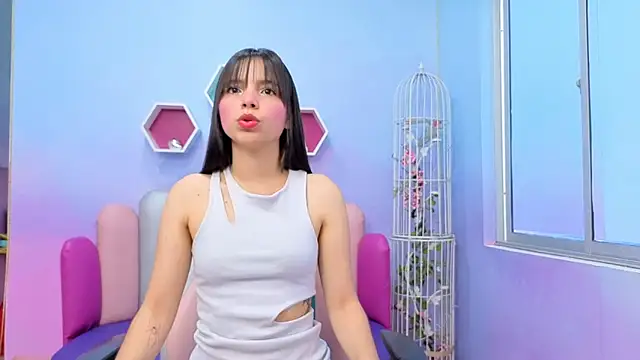 Issa Skinny  online show from September 2025 11:37:02 AM