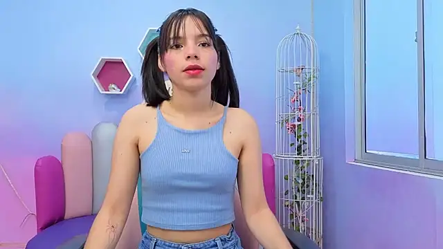 Issa Skinny  online show from October 2025 11:33:02 AM