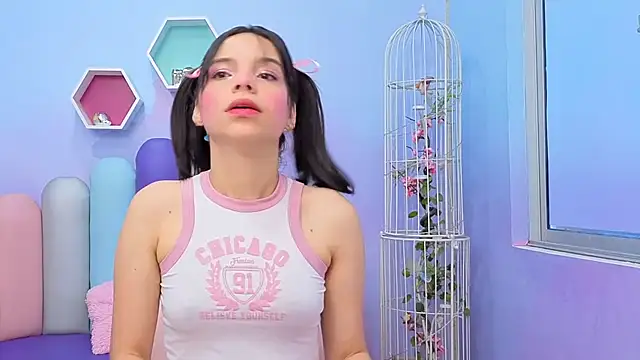 Issa Skinny  online show from October 2025 11:36:02 AM