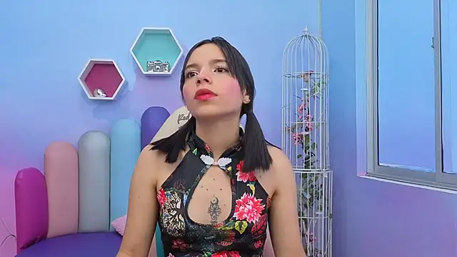 Issa Skinny  online show from November 2025 11:56:01 AM