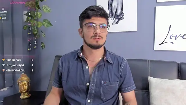 AaronFuentes7 online show from September 2025 07:46:02 PM