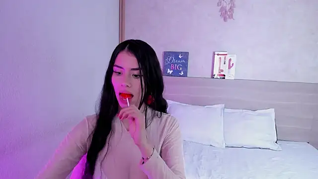 Snapshot of Tinny_floor chatting on October 2025 04:35:01 AM Tinny floor online show from October 2025 04:35:01 AM