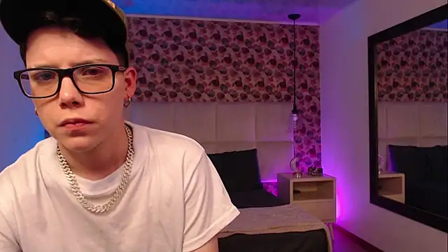 Snapshot of SpencerMontgomery chatting on September 2025 05:40:02 PM SpencerMontgomery online show from September 2025 05:40:02 PM