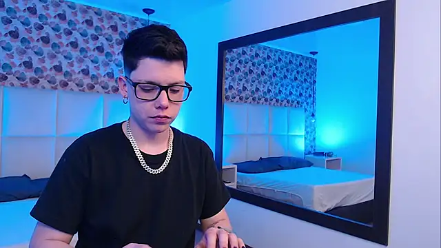 Snapshot of SpencerMontgomery chatting on October 2025 07:37:02 PM SpencerMontgomery online show from October 2025 07:37:02 PM