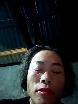 Snapshot of CoMay003 chatting on September 2025 11:04:01 PM CoMay003 online show from September 2025 11:04:01 PM