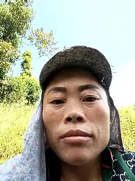 CoMay003 online show from October 2025 06:34:01 AM