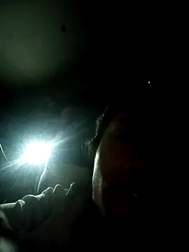 CoMay003 online show from November 2025 09:28:01 PM