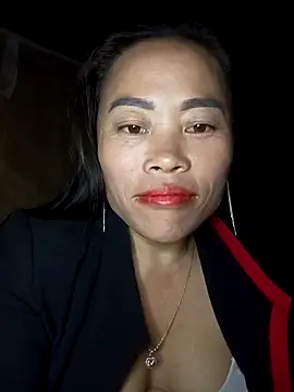 CoMay003 online show from December 2025 02:42:02 AM