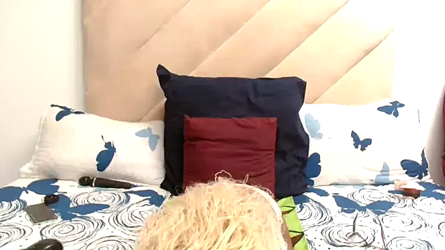 Snapshot of XXBUBBLYBARBIEXX chatting on November 2025 01:45:01 PM XXBUBBLYBARBIEXX online show from November 2025 01:45:01 PM