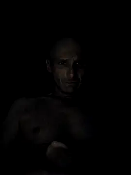 Snapshot of Romance32 chatting on November 2025 04:12:01 AM Romance32 online show from November 2025 04:12:01 AM