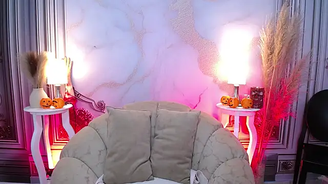 Snapshot of MilkyLally chatting on October 2025 12:09:01 PM MilkyLally online show from October 2025 12:09:01 PM