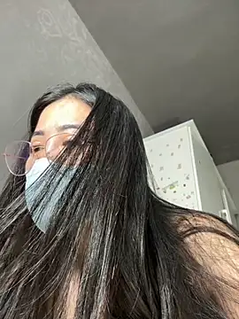 Snapshot of Voyerra_g chatting on October 2025 01:50:02 AM Voyerra g online show from October 2025 01:50:02 AM