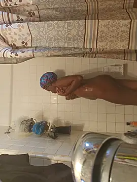 Snapshot of _she_was_a_fairy chatting on September 2025 04:11:01 PM she was a fairy online show from September 2025 04:11:01 PM