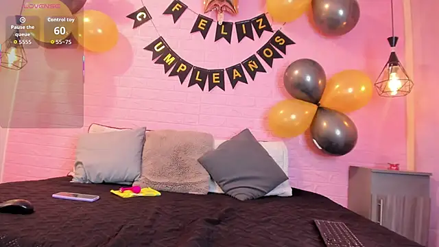 MayteLiu  online show from September 2025 12:53:01 PM