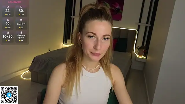 MiaCarver online show from September 2025 08:04:01 AM