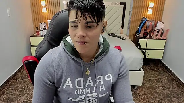 KAROLLJONES1 online show from September 2025 02:49:02 AM