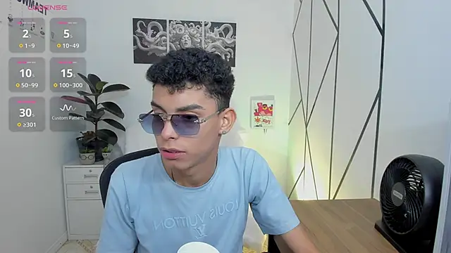 Room 69x online show from November 2025 03:18:02 AM