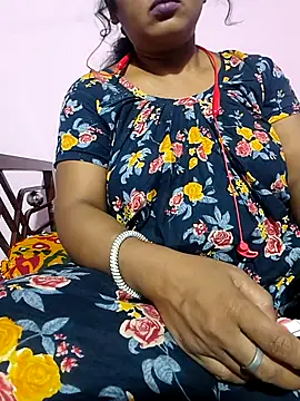 Cute-Swewty online show from November 2025 01:13:01 PM