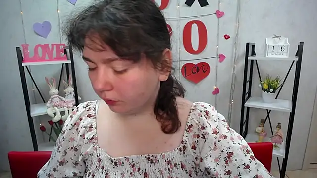 Snapshot of NeonilaLisova chatting on October 2025 05:30:02 AM NeonilaLisova online show from October 2025 05:30:02 AM