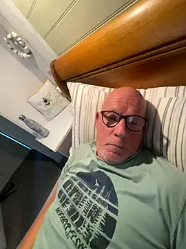 philefc online show from October 2025 08:15:02 AM